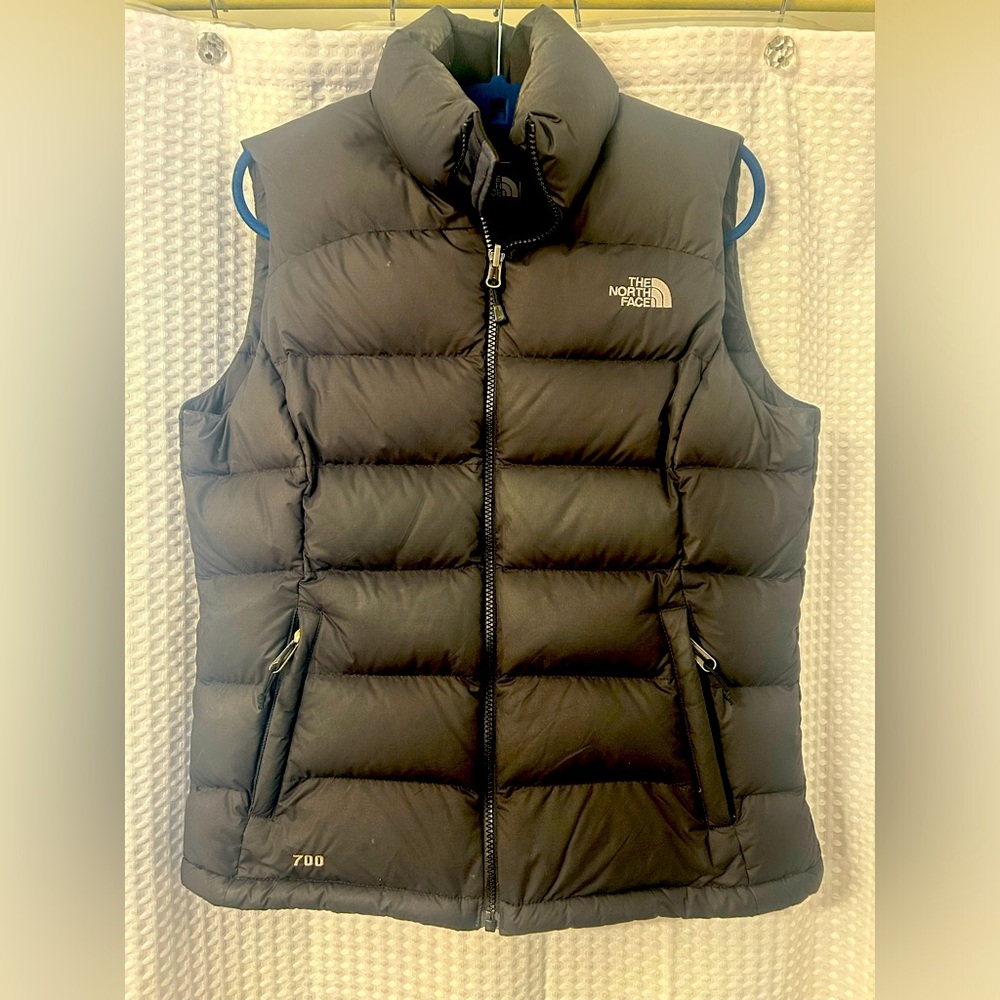 Northface Women’s Retro Neptse puffer vest.